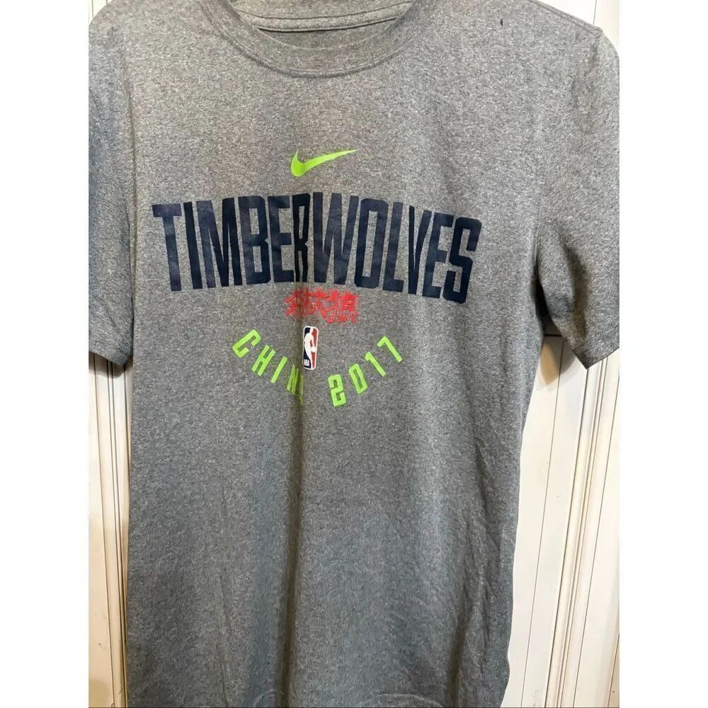 Nike Men's Minnesota Timberwolves China 2017 Dri-Fit Crew Neck T-Shirt Small